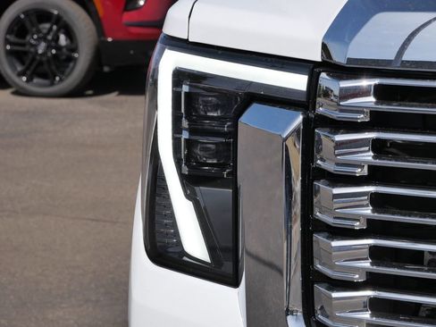 New 2026 GMC Sierra 3500 Denali w/ Denali Reserve Package AWD/4WD image 4