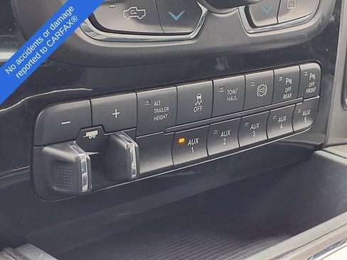 Used 2018 RAM 2500 Laramie w/ Sport Appearance Group image 29