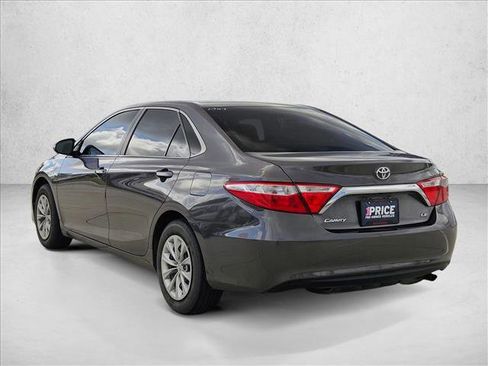 Used 2015 Toyota Camry LE FWD image 7