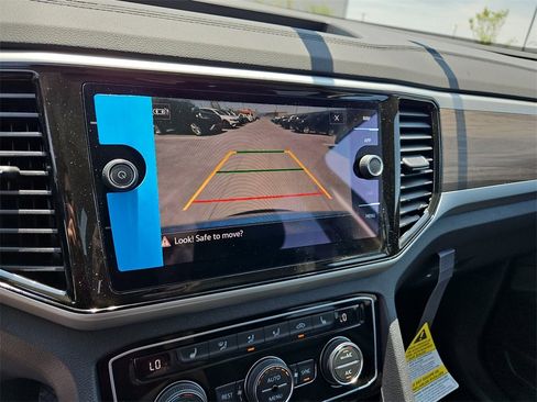 Used 2023 Volkswagen Atlas SEL image 21