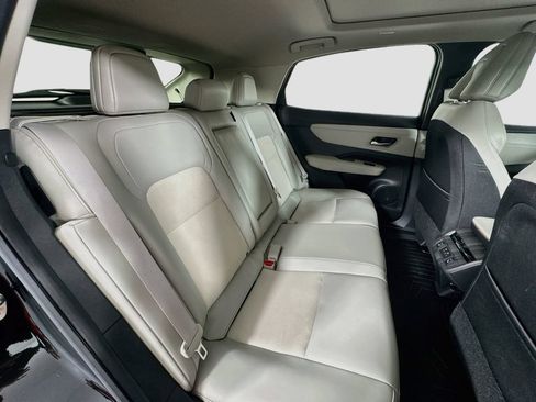 Used 2024 Nissan Ariya FWD image 30