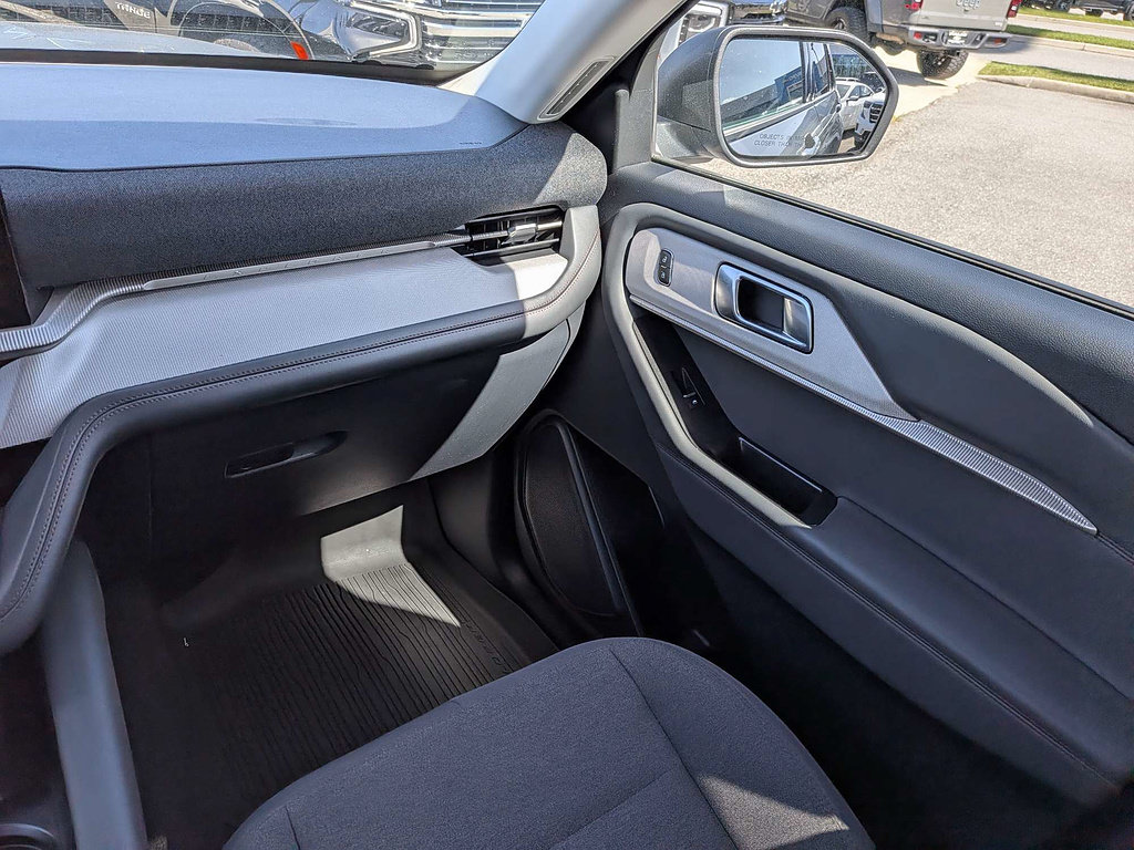 Used 2025 Ford Explorer Active RWD image 43