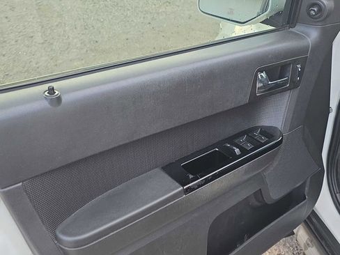 Used 2009 Ford Escape Limited image 14