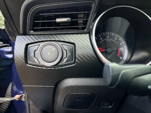 Used 2019 Ford Mustang Coupe RWD image 11