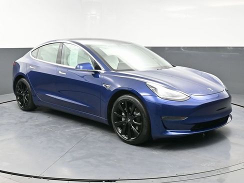 Used 2020 Tesla Model 3 Long Range image 2