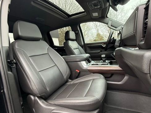 Used 2022 GMC Sierra 1500 SLT w/ SLT Premium Plus Package AWD/4WD image 19