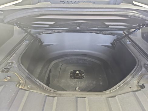 Used 2022 Rivian R1T Launch Edition image 34