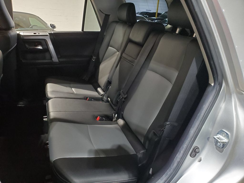 Used 2019 Toyota 4Runner SR5 Premium RWD image 21
