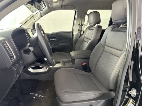 Used 2024 Nissan Frontier SV w/ Technology Package RWD image 11