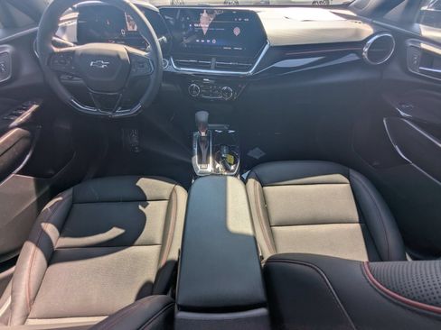Used 2025 Chevrolet Trax RS w/ Driver Confidence Package FWD image 26