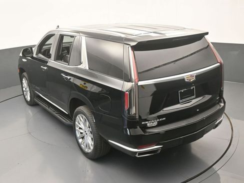 Used 2023 Cadillac Escalade Premium Luxury image 55