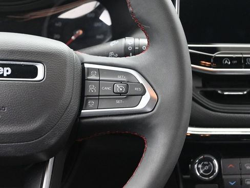 Used 2023 Jeep Compass Trailhawk w/ Trailhawk Convenience Group image 29