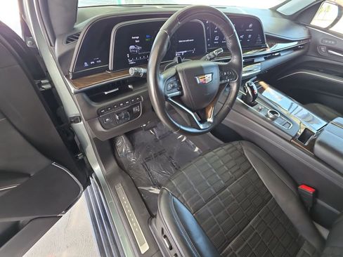 Used 2024 Cadillac Escalade Premium Luxury Platinum AWD/4WD image 10