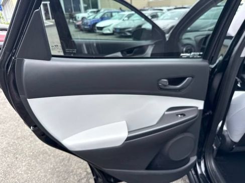 Used 2023 Hyundai Kona SEL AWD/4WD image 29
