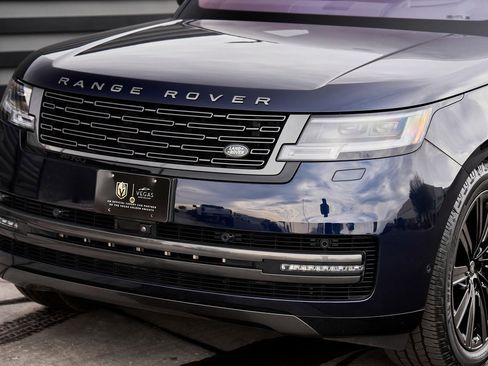Used 2023 Land Rover Range Rover Long Wheelbase SE image 5