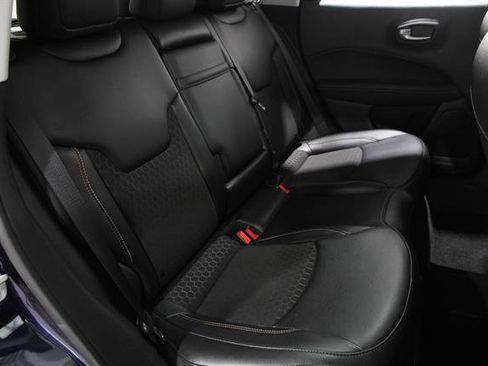 Used 2019 Jeep Compass Latitude w/ Popular Equipment Group image 18