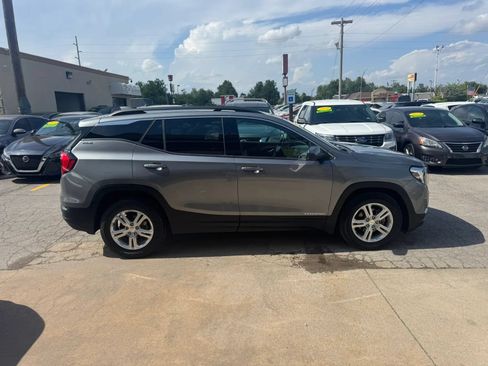 Used 2020 GMC Terrain SLE w/ Driver Convenience Package FWD image 5