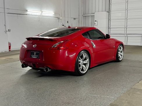 Used 2011 Nissan 370Z Touring w/ Sport Pkg RWD image 10