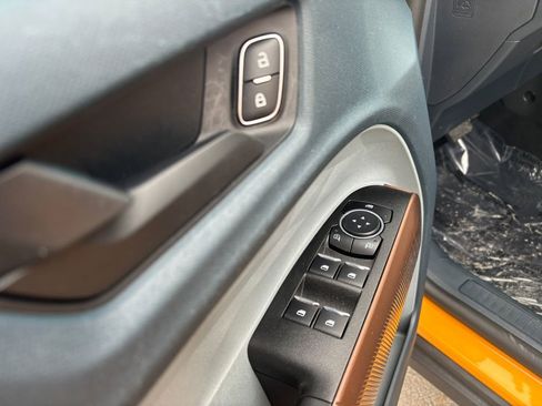 Used 2023 Ford Maverick Lariat w/ Lariat Luxury Package image 17