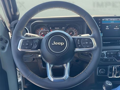 Used 2024 Jeep Wrangler Unlimited Sahara w/ Safety Group AWD/4WD image 14