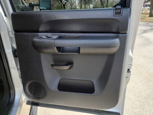 Used 2011 Chevrolet Silverado 2500 LT w/ Interior Plus Package image 34