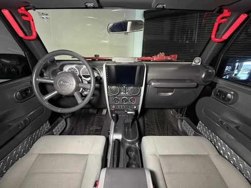 Used 2009 Jeep Wrangler Unlimited Rubicon w/ Trailer Tow Group AWD/4WD image 20