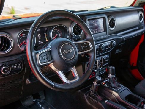 Used 2019 Jeep Wrangler Unlimited Rubicon w/ LED Lighting Group image 10