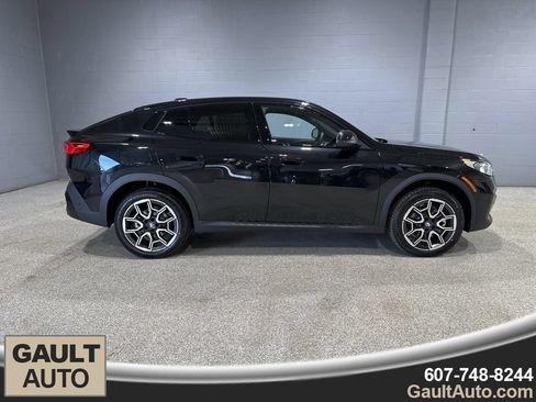 New 2026 BMW X2 xDrive28i w/ Convenience Package AWD/4WD image 2