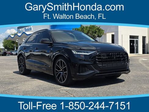 Used 2023 Audi Q8 Prestige AWD/4WD image 1