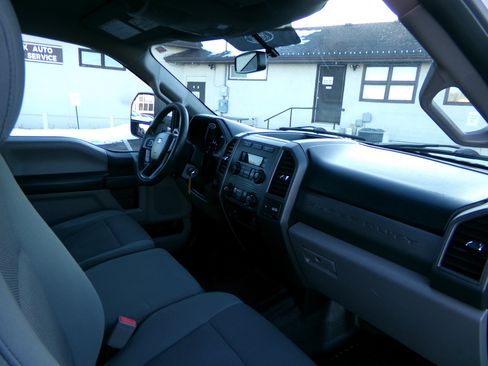 Used 2019 Ford F250 XL w/ Power Equipment Group image 31