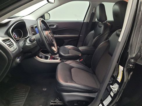 Used 2017 Jeep Compass Latitude w/ Popular Equipment Group AWD/4WD image 17