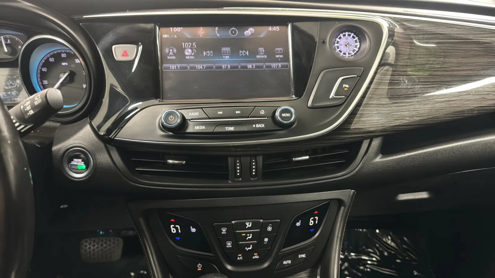 Used 2018 Buick Envision Essence AWD/4WD image 15