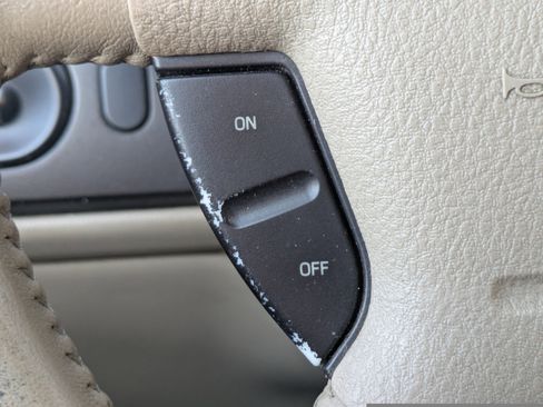 Used 2005 Ford Expedition XLT image 28