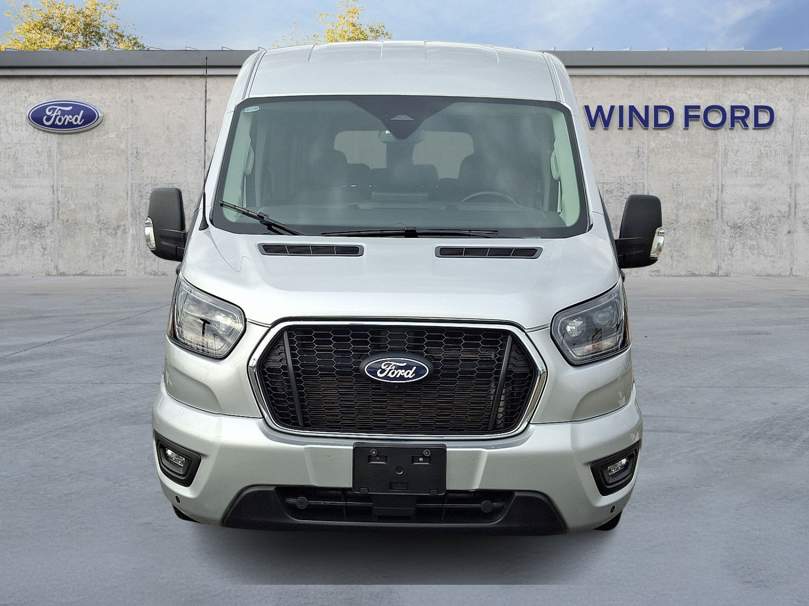 Used 2026 Ford Transit 350 XLT RWD image 2