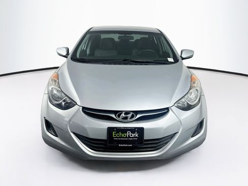 Used 2013 Hyundai Elantra GLS FWD image 2