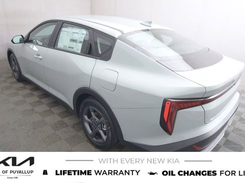 New 2025 Kia K4 LXS image 7