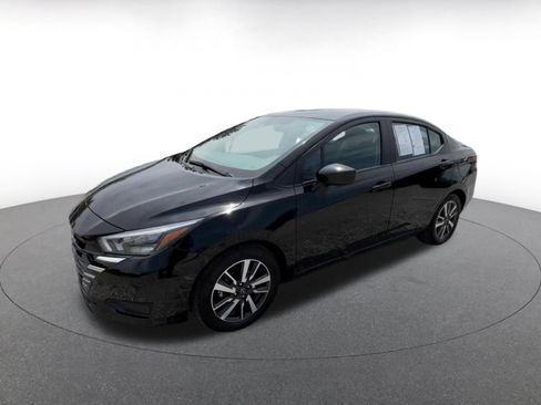Used 2025 Nissan Versa SV FWD image 7