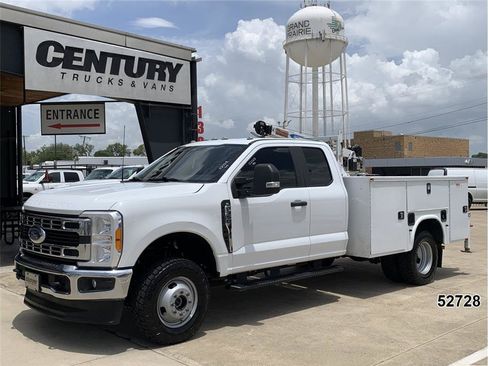 Used 2023 Ford F350 XL w/ XL Chrome Package AWD/4WD image 3