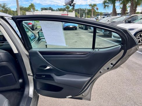 Used 2020 Lexus ES 300h w/ Premium Package FWD image 76