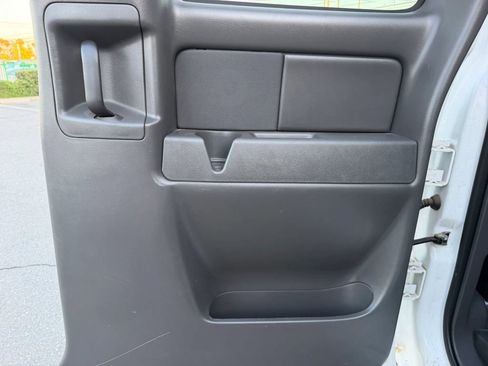 Used 2007 GMC Sierra 2500 SLE w/ Heavy-Duty Power Package RWD image 16