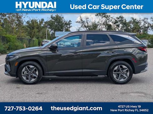 Certified 2025 Hyundai Tucson SEL FWD image 2