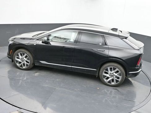 New 2025 Cadillac Optiq Luxury 1 w/ LPO, Floor Liner Package image 35