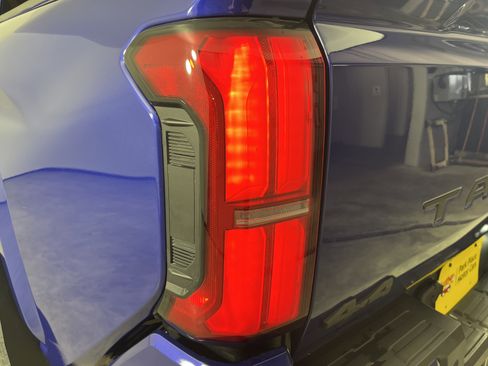 Used 2025 Toyota Tacoma SR5 image 26