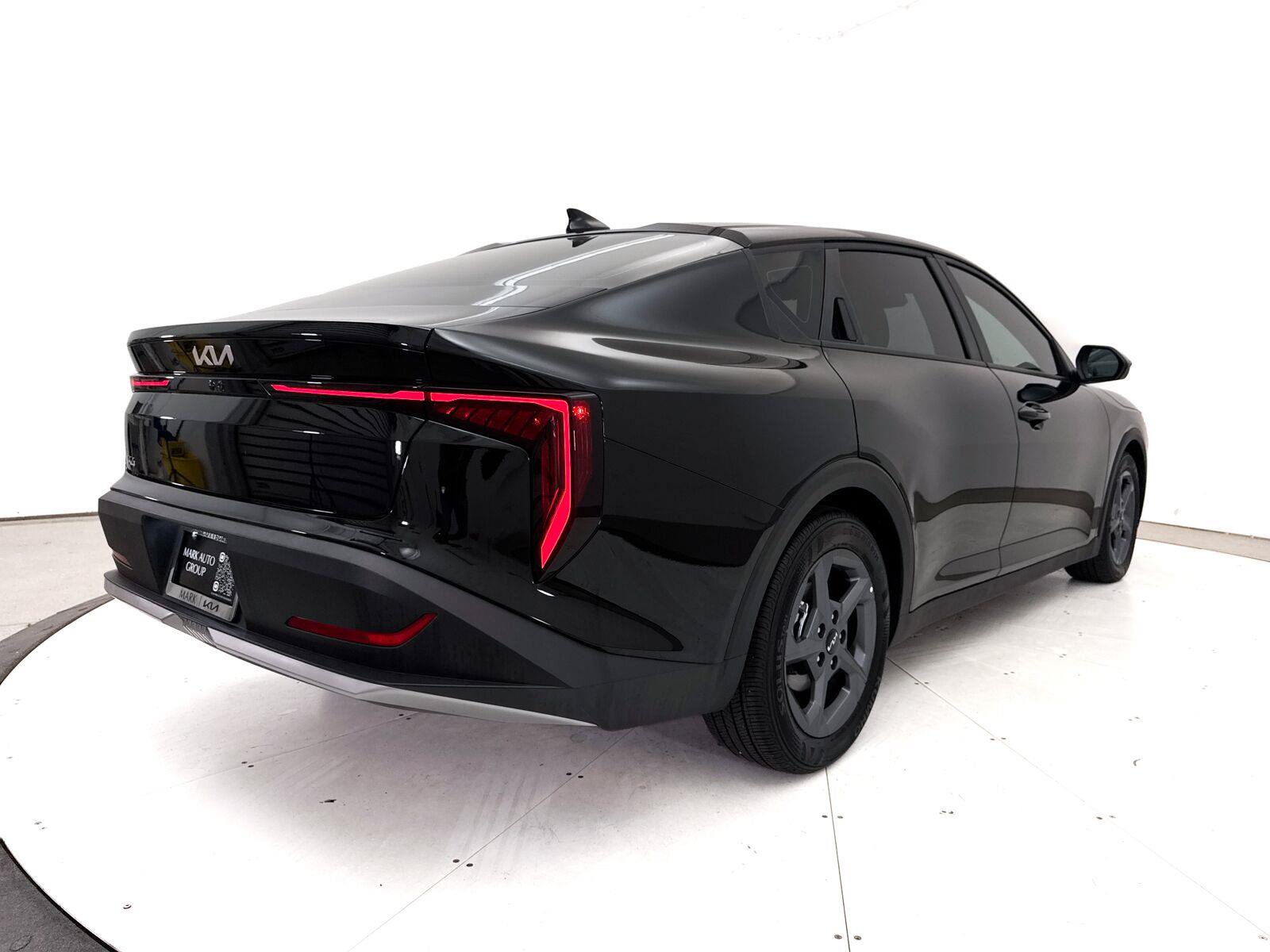 Used 2025 Kia K4 FWD image 17