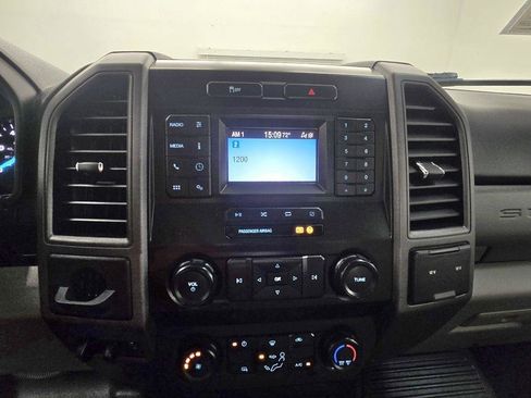 Used 2020 Ford F250 XL w/ Power Equipment Group image 20