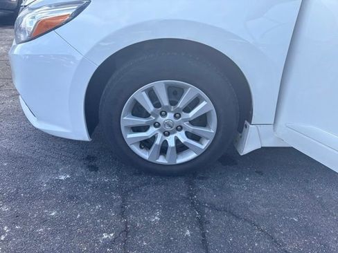Used 2017 Nissan Altima 2.5 S w/ Power Driver Seat Package image 26