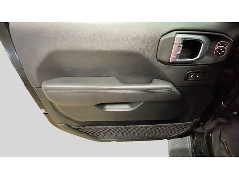 Used 2021 Jeep Wrangler Unlimited Sahara AWD/4WD image 9