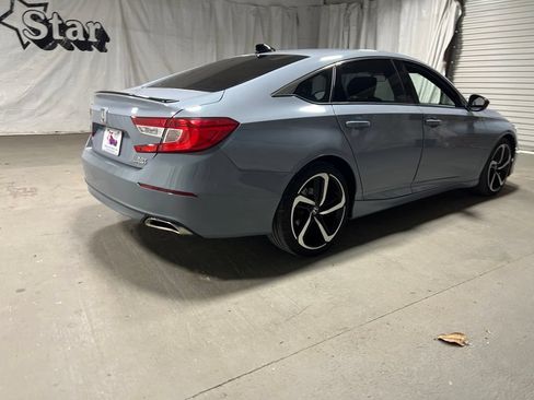 Used 2021 Honda Accord Sport image 7