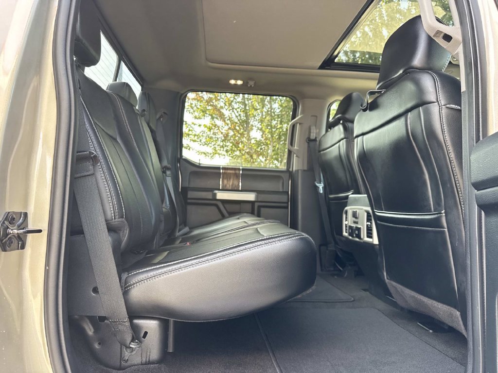 Used 2018 Ford F150 Lariat w/ Equipment Group 502A Luxury AWD/4WD image 17