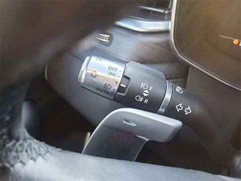 Used 2021 Jaguar F-PACE S image 21